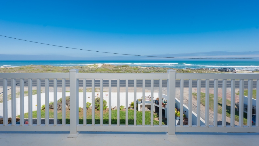 7 Bedroom Property for Sale in Struisbaai Western Cape
